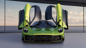 2025-aston-martin-valhalla-5